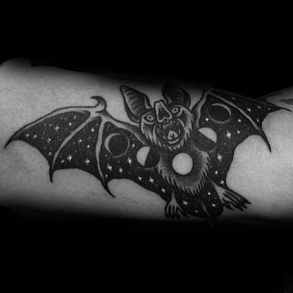 Mens Traditional Bat Tattoo Design Ideas