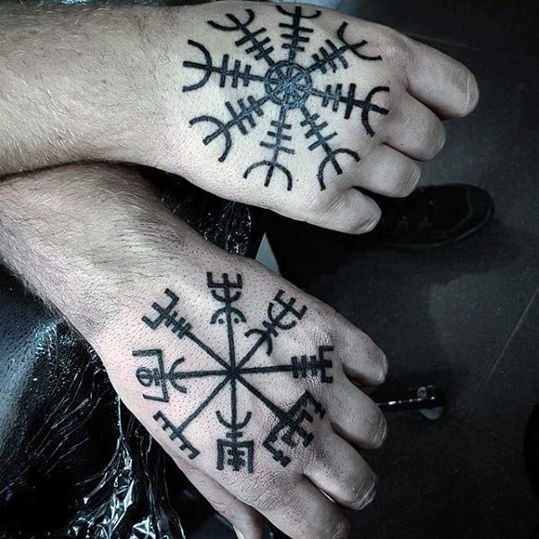 Hand tattoo viking Voorkoms Viking