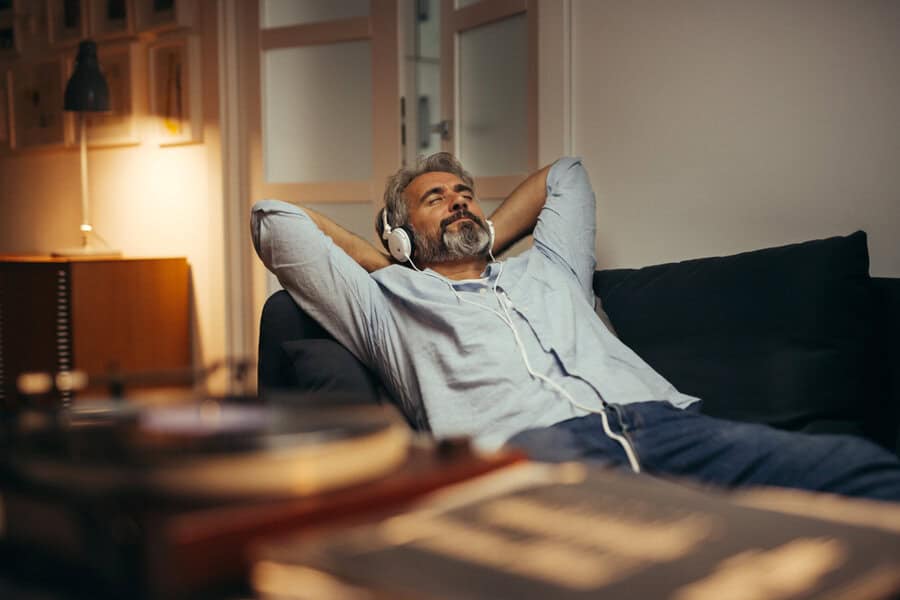 Digital Entertainment Reshaping How Men Spend Their Free Time