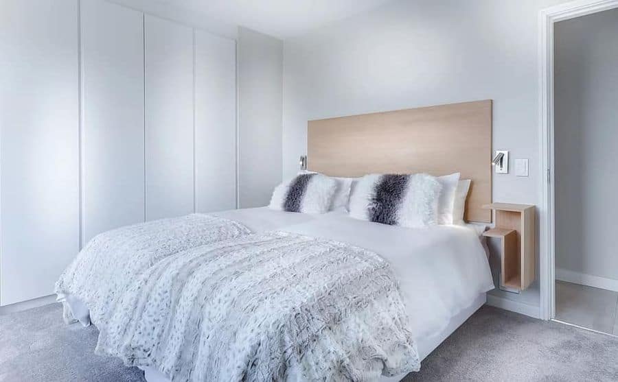 minimalist white bedroom ideas 1