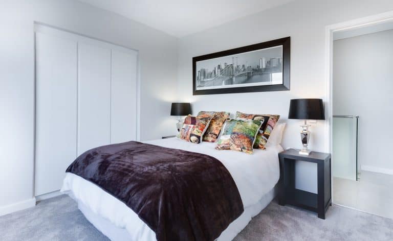 Modern Apartment Bedroom Ideas 1 768x472 