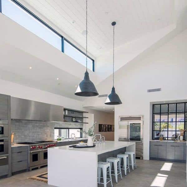 high-ceiling kitchen 