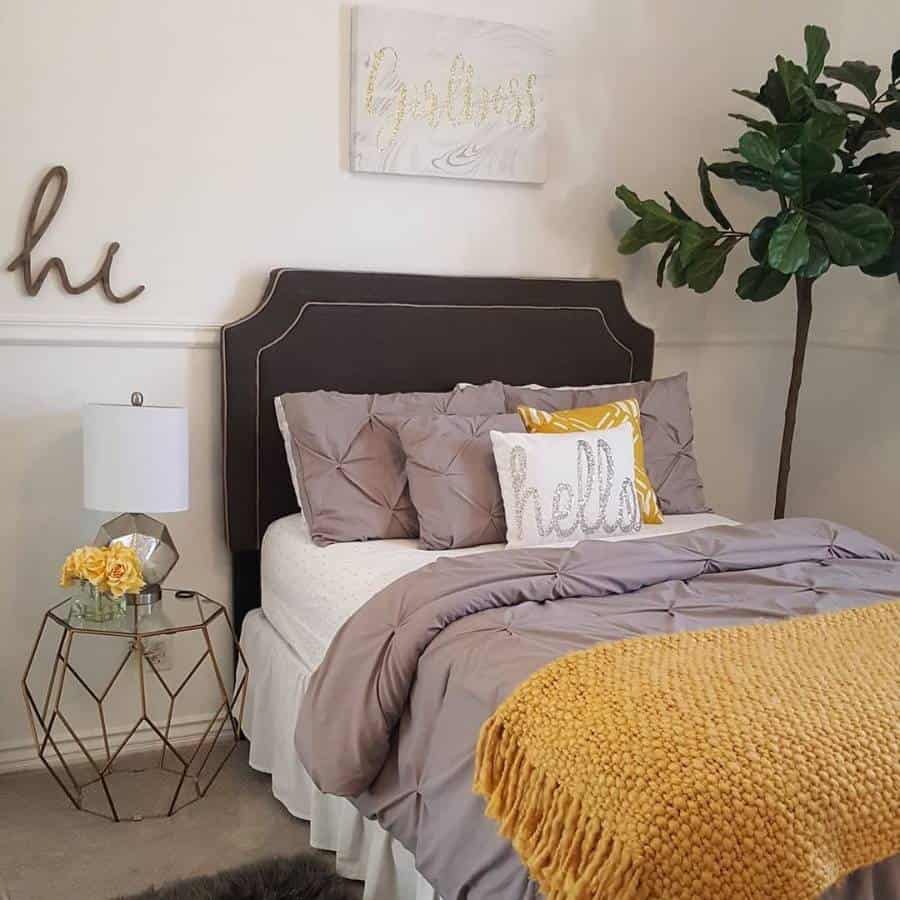 simple small master bedroom