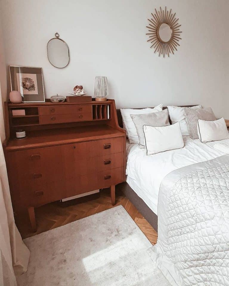Modern Vintage Bedroom Ideas Joanna Pietrak 768x960 