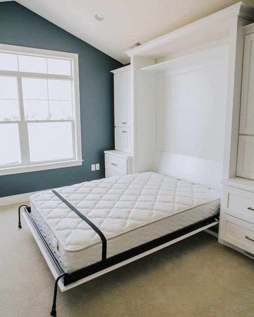 spare bedroom with pull out bed