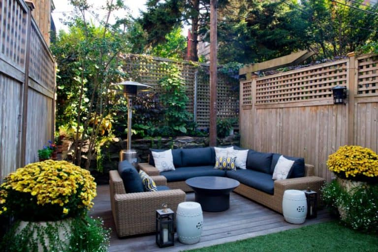 93 Creative Small Patio Ideas for Your Backyard Retreat