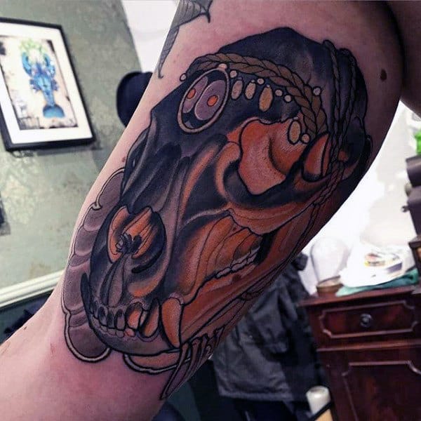 Neo Traditional Male Wolf Skull Bicep Tattoo Ideas