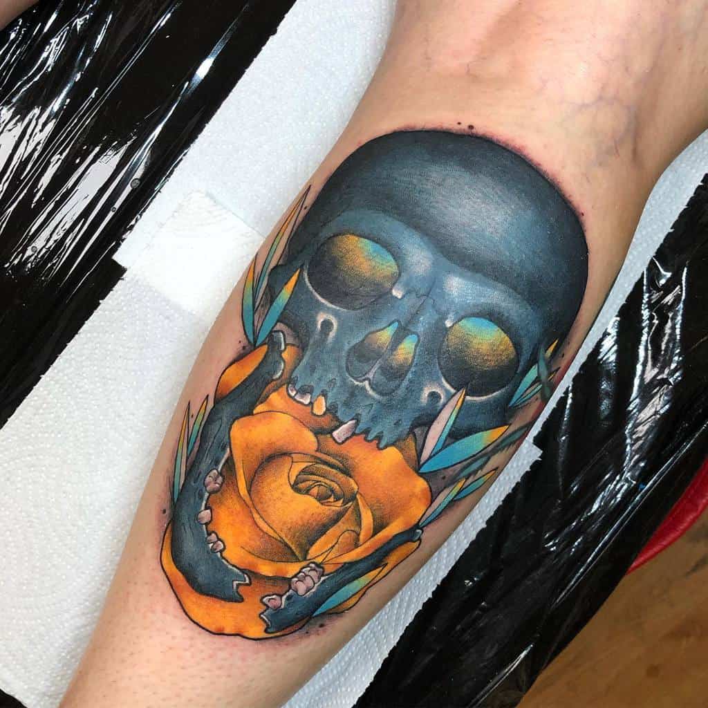 neotraditional-colored-skull-rose-tattoo-tattoos.by.tank