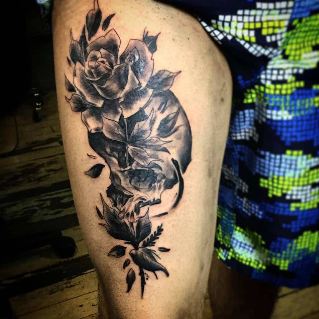 neotraditional-skull-and-rose-tattoo-punkperro