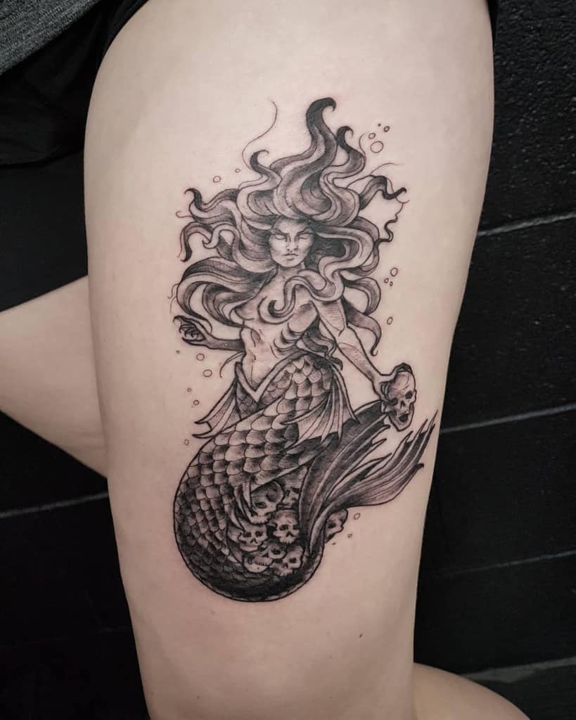 ocean-black-work-mermaid-tattoo-lizardqueentattoo