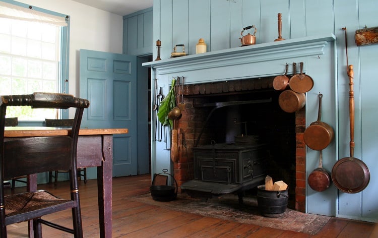 Old Fireplace Mantel Decor Ideas