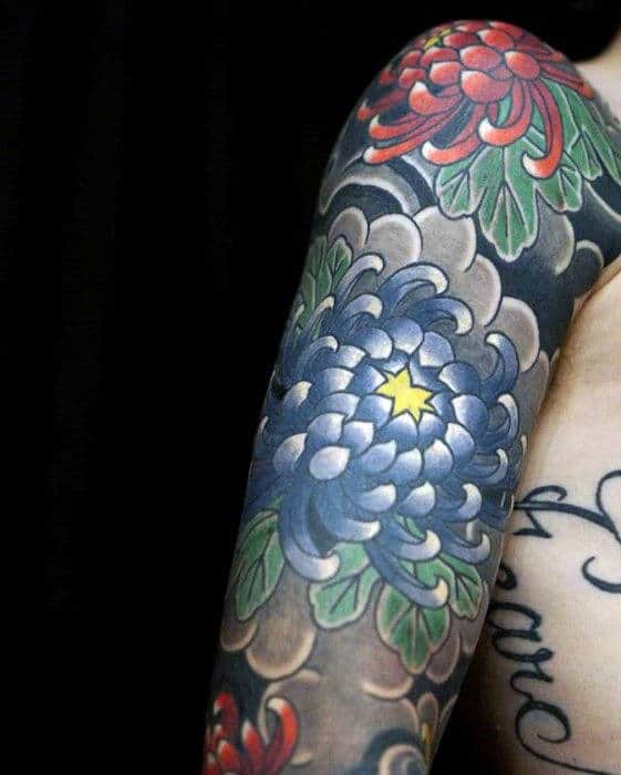 old-school-japanese-chrysanthemum-flower-mens-tattoo-sleeve-ideas