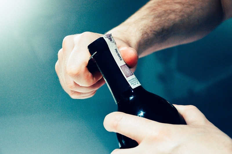 open-wine-without-corkscrew