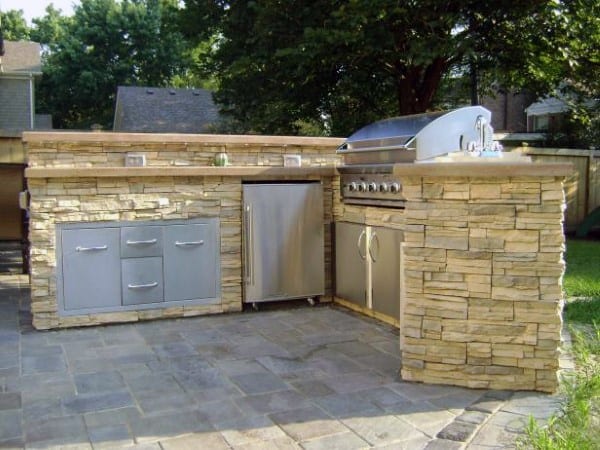stone outdoor kitchen 