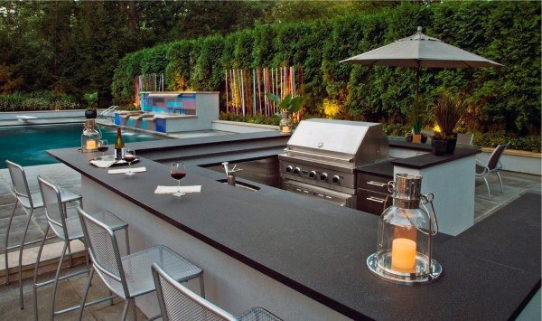 outdoor kitchen with bar 