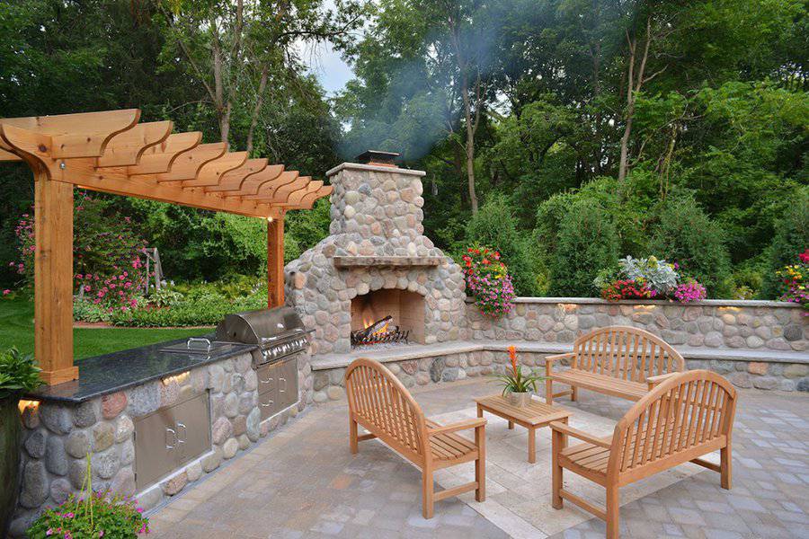 outdoor-living-space-fireplace-image-14