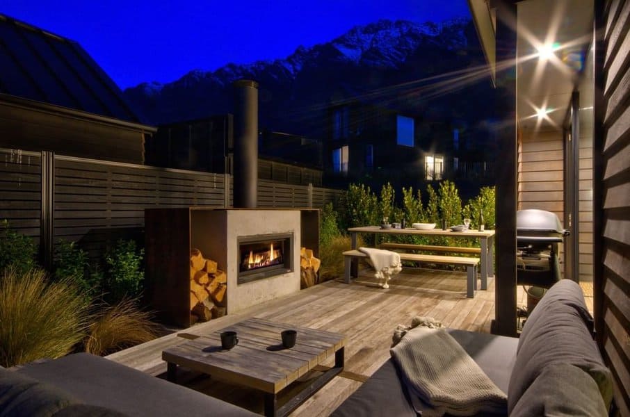 outdoor-living-space-fireplace-image-18