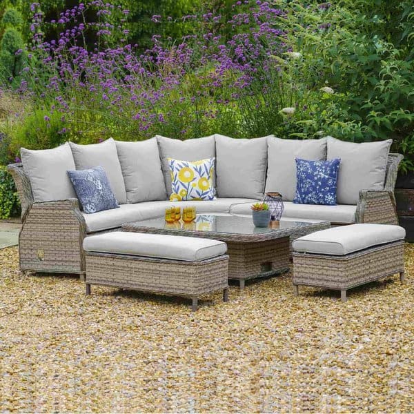outdoor-living-space-furniture-image-10
