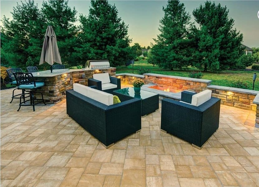 10 Outdoor Living Space Ideas
