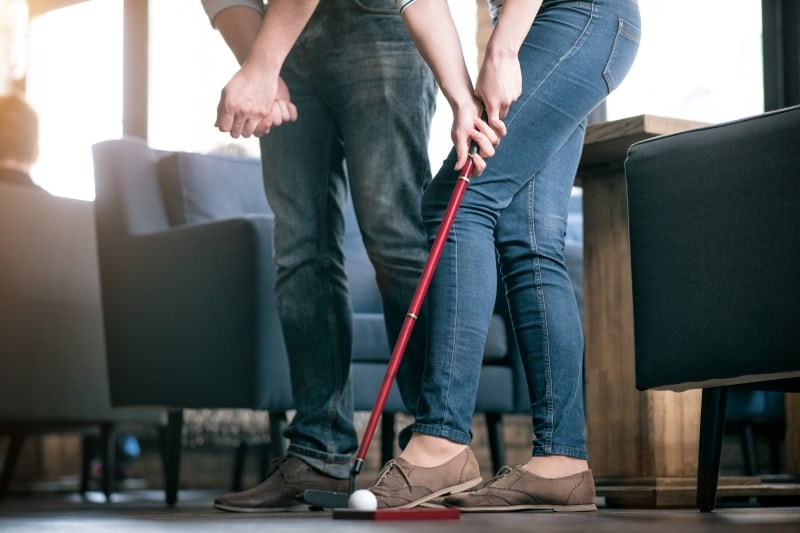 play mini golf to experience with your partner