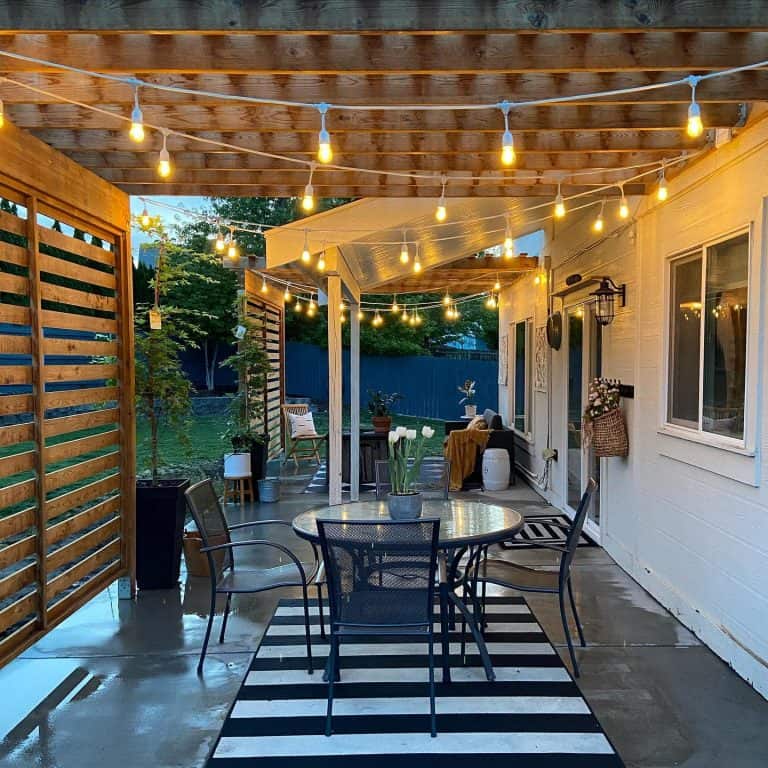 patio-lighting-ideas-to-create-a-warm-and-inviting-atmosphere