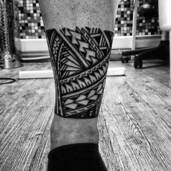 Quarter Sleeve Polynesian Tribal Mens Leg Tattoo