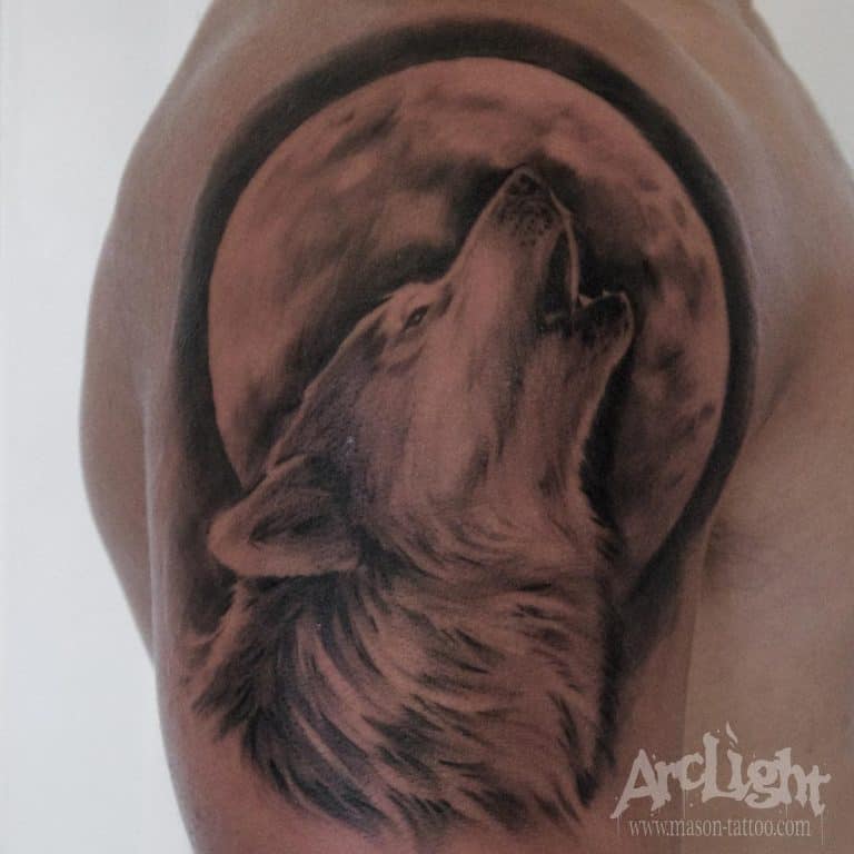 Cool Howling Wolf Tattoo Ideas and Their Meaning