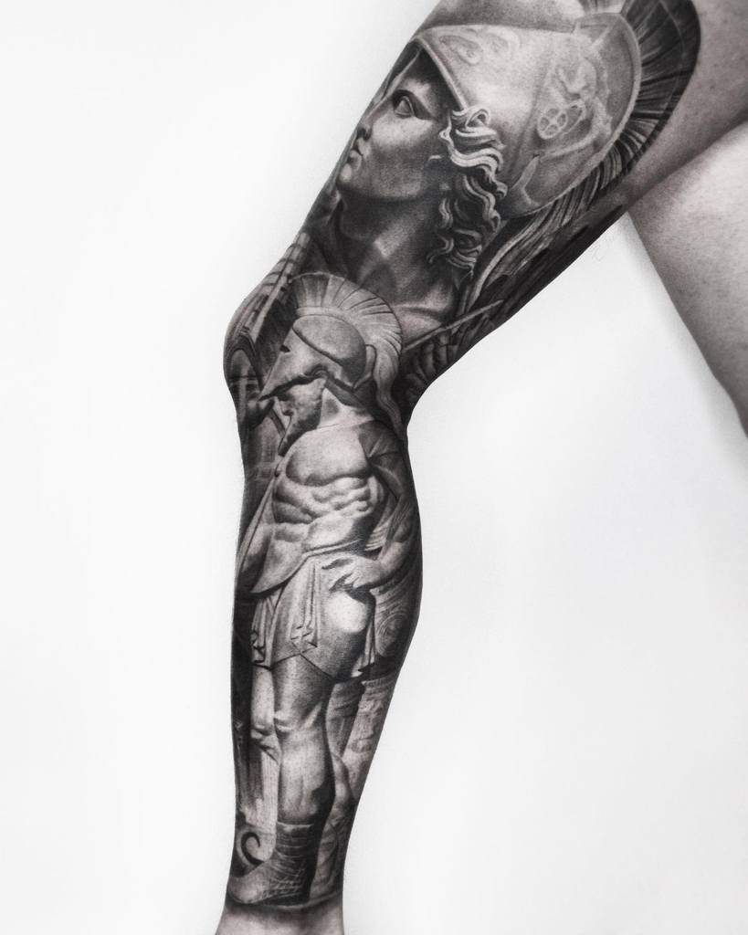 realistic-statue-long-leg-sleeve-tattoo-tattooist_eheon