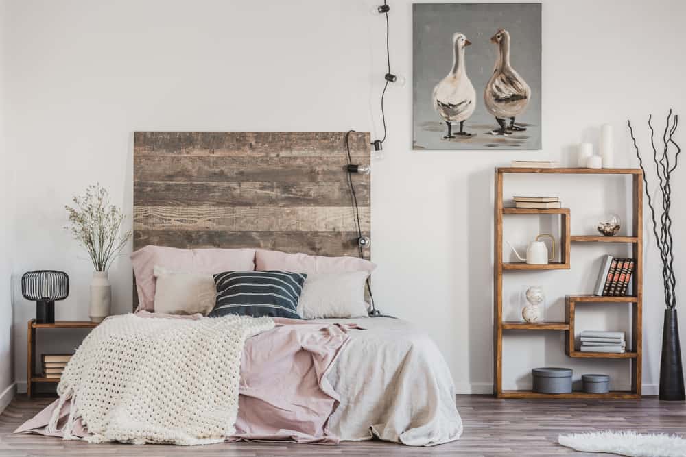Reclaimed Wood Rustic Bedroom Ideas 1