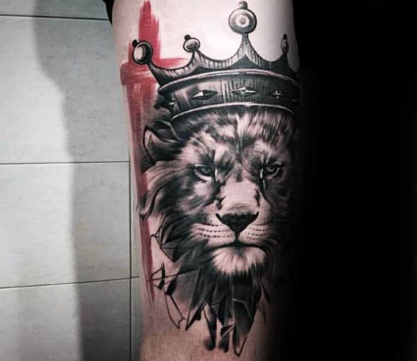 Red And Black Ink Lion With Crown Mens Artistic Tattoos