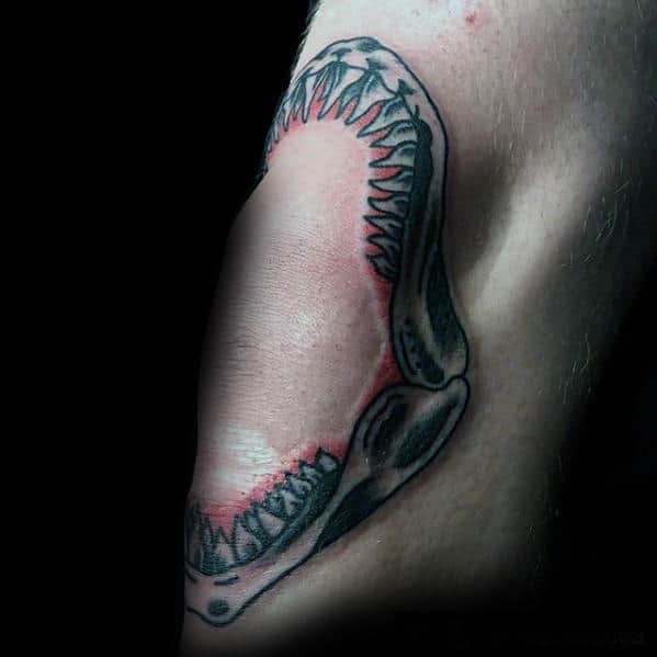 Red And Black Shark Jaw Old School Mens Knee Tattoos.