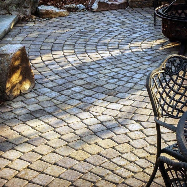 round paver patio