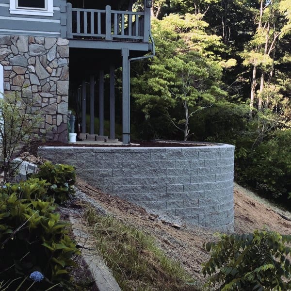 curved stone retaining wall