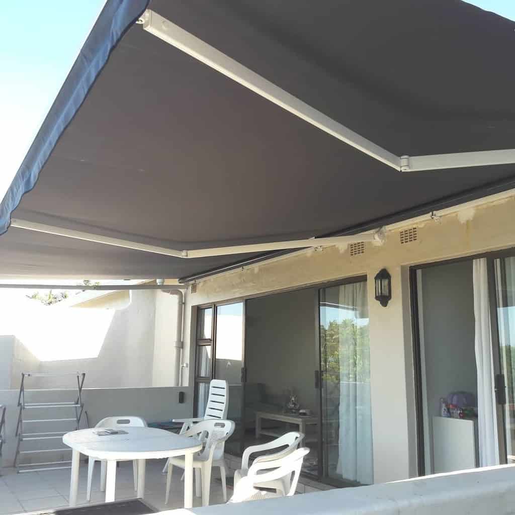 retractable patio awning