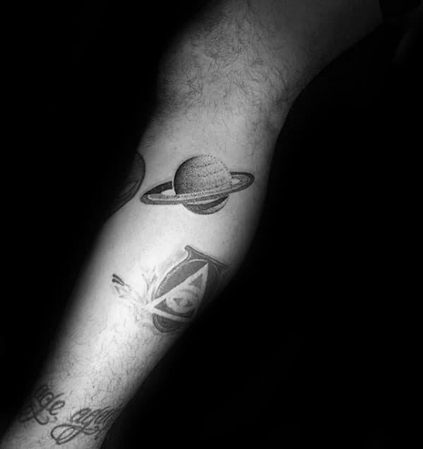 Saturn Tattoo Ideas For Gentlemen
