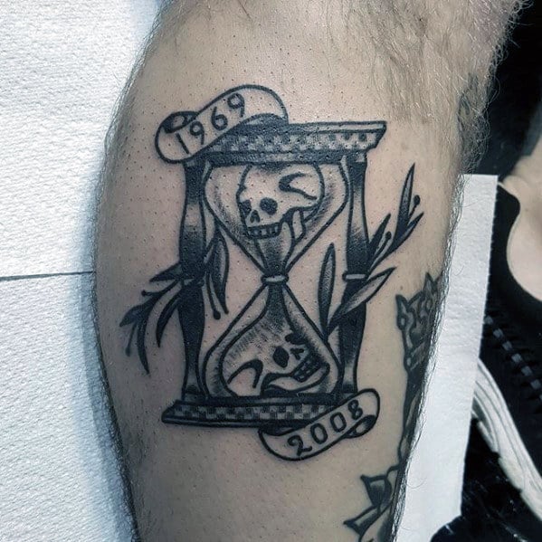 Shaded Black And Grey Traditional Hourglass Skull Tattoos For Men On Leg
