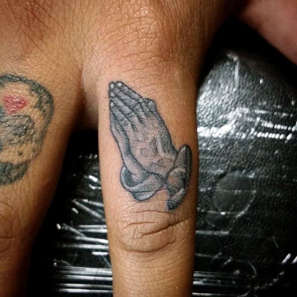 shaded-praying-hands-finger-tattoos-for-guys