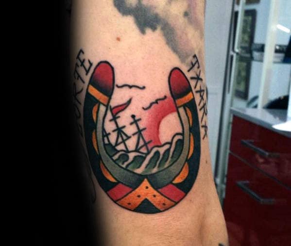 Ship In Ocean With Horseshoe Traditional Retro Old School Ink Ideas For Men