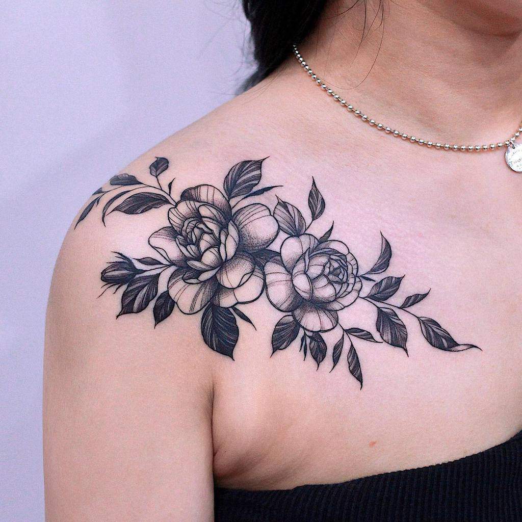 Freehand shoulder vines by Nancy  Dreamhands Tattoo  Facebook