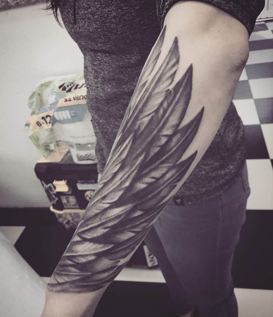 91 Epic Angel Wings Tattoo Ideas