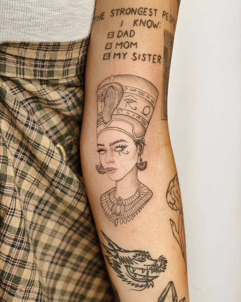 Cleopatra tattoo  Tatuagem egito Tatuagem egípcia Tatuagem egipicia