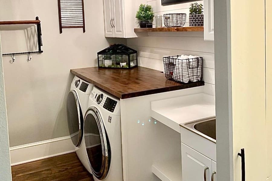 The Top 64 Small Laundry Room Ideas, What Is The Best Flooring For A Basement Laundry Room