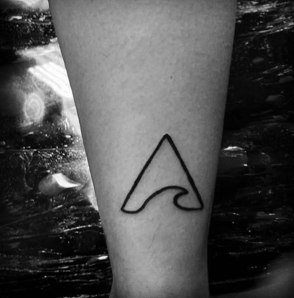 Simple Wave Triangle Mens Leg Tattoo