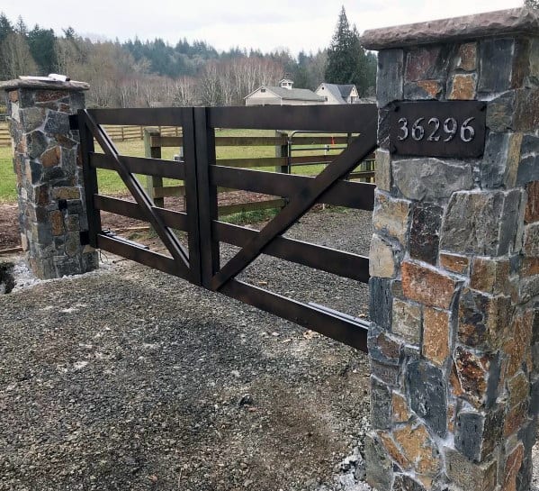 Simple Wood Fence Driveway Gate Ideas