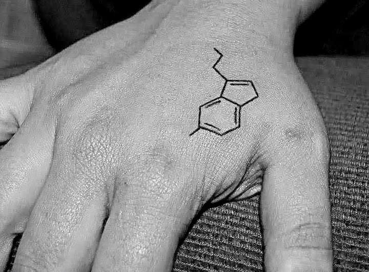 30 Pretty Serotonin Tattoos You Can't Miss | Serotonin tattoo, Tattoos,  Molecule tattoo