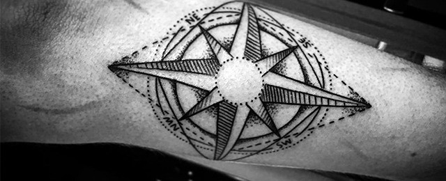 50 Small Compass Tattoos – [2022 Inspiration Guide]
