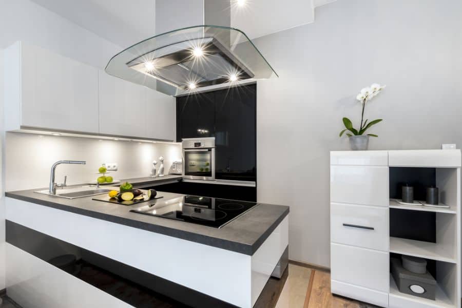 modern black and white kitchen 