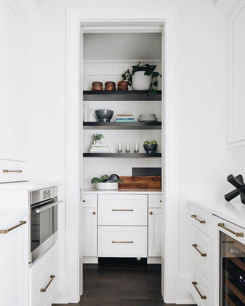 Elegant Butler’s Pantry Ideas for a Refined and Practical Space