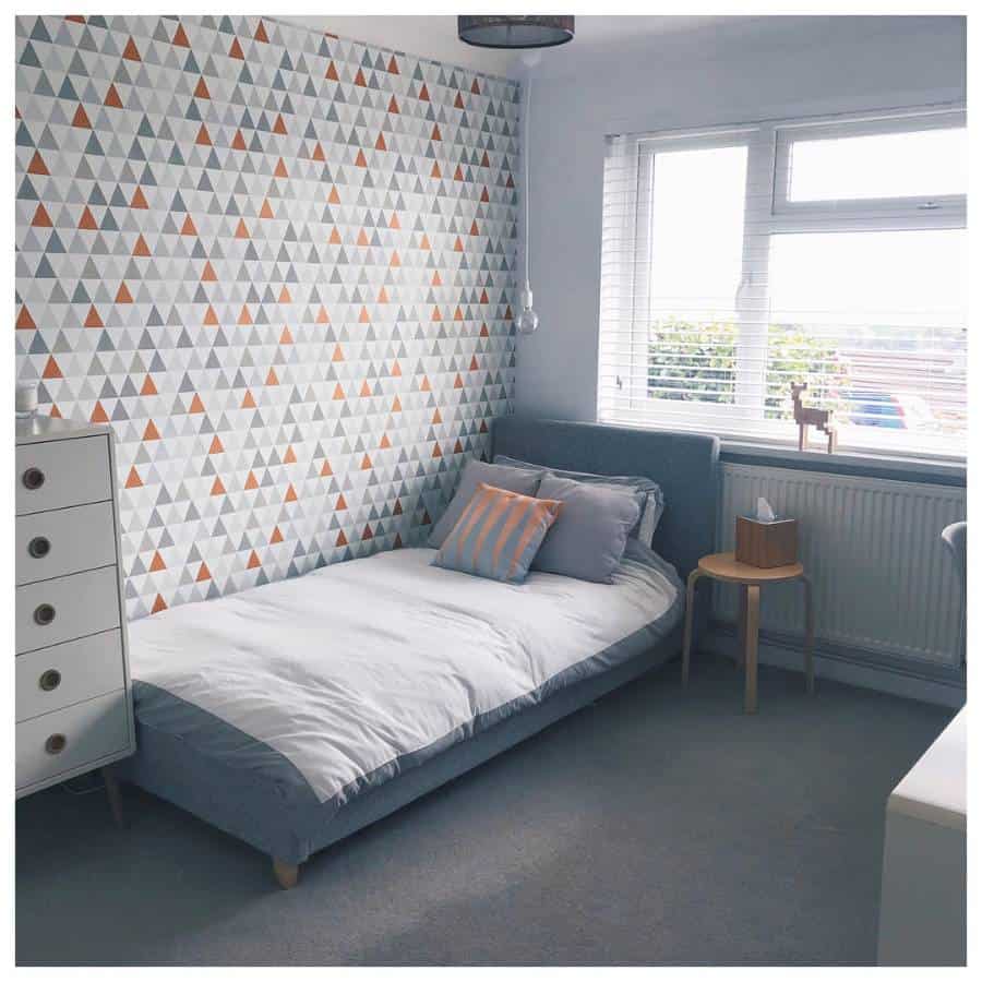 triangle pattern bedroom wallpaper gray carpet 