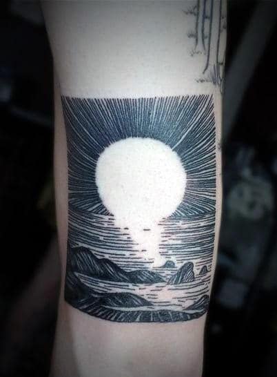 Square Simple Rising Sun Over Ocean Guys Tattoos On Forearm
